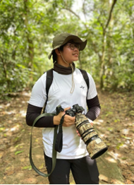 A person holding a camera in a forest

AI-generated content may be incorrect., Picture